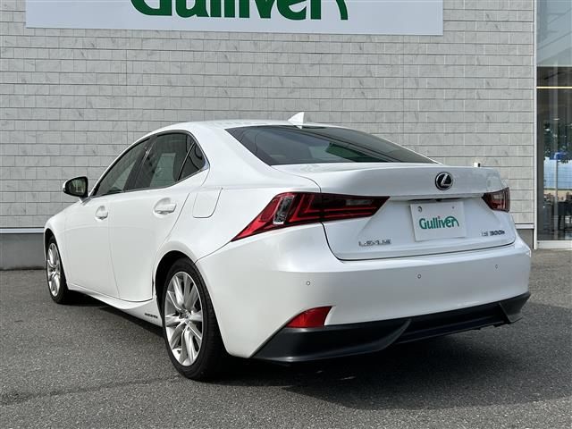 2014 Lexus IS photo 9