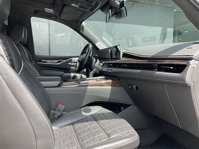 2023 Cadillac ESCALADE — миниатюра 11
