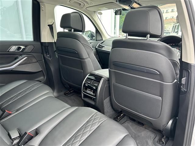 2020 BMW X7 — миниатюра 24