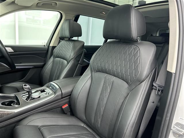 2020 BMW X7 — миниатюра 21
