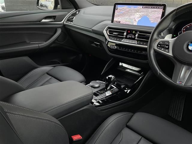 صورة 6 لـ 2023 BMW X4