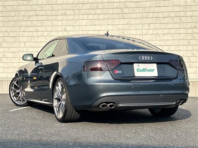 2011 AUDI S5 photo 2