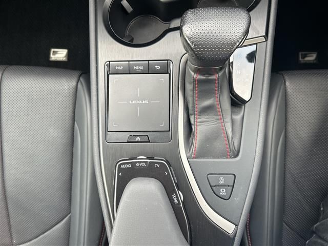 2018 Lexus UX thumbnail 19