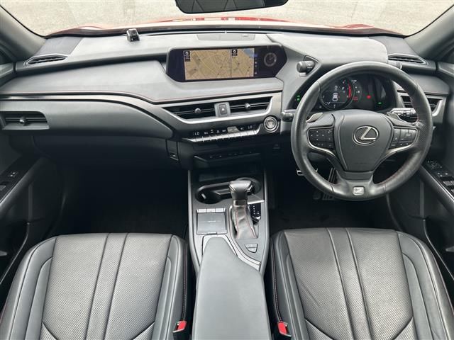 2018 Lexus UX photo 3