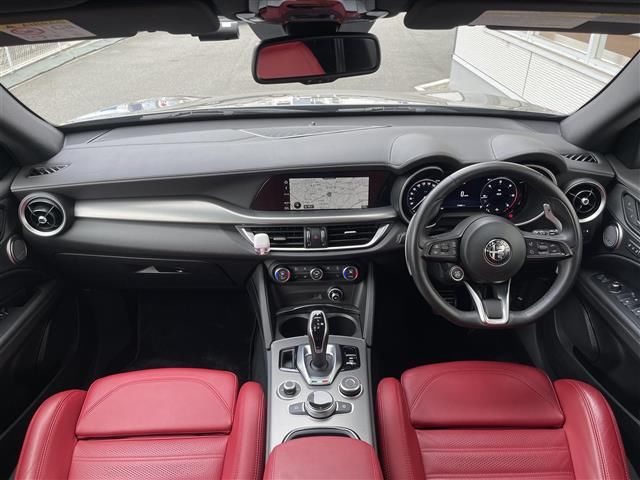 2023 ALFA Romeo STELVIO 缩略图 3