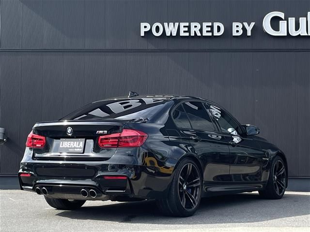 2017 BMW M3 photo 2