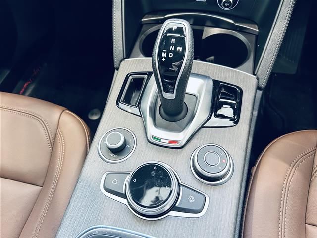 2023 ALFA Romeo STELVIO — миниатюра 22