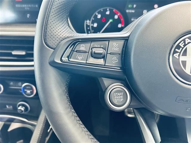 2023 ALFA Romeo STELVIO — миниатюра 9
