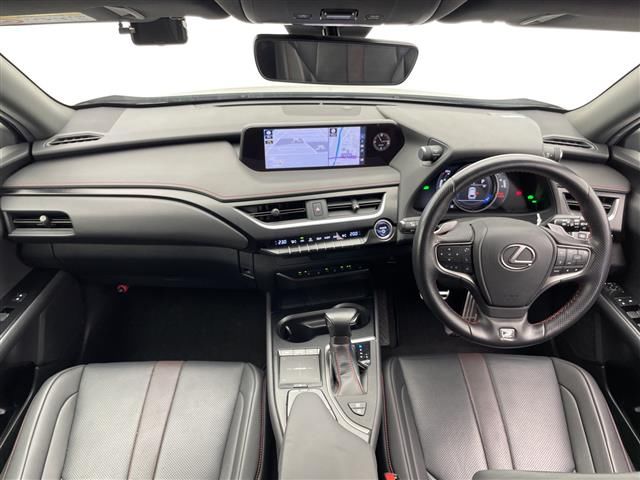 2019 Lexus UX photo 3