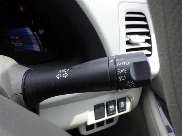 2011 Nissan LEAF — миниатюра 19