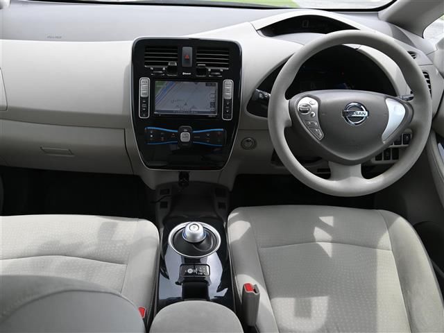 2011 Nissan LEAF — миниатюра 3