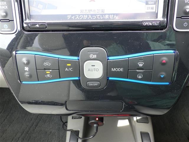 2011 Nissan LEAF — миниатюра 12