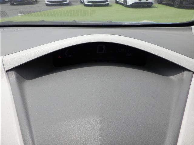 2011 Nissan LEAF — миниатюра 10