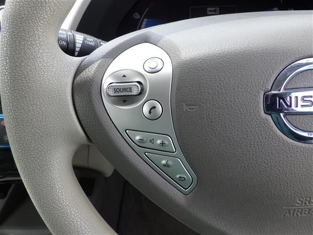 2011 Nissan LEAF — миниатюра 8