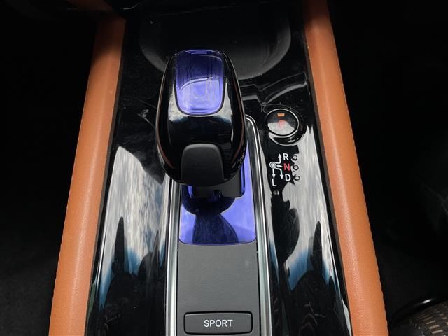 2016 Honda VEZEL — миниатюра 18