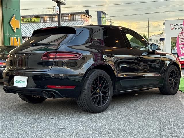 2016 Porsche MACAN 缩略图 13