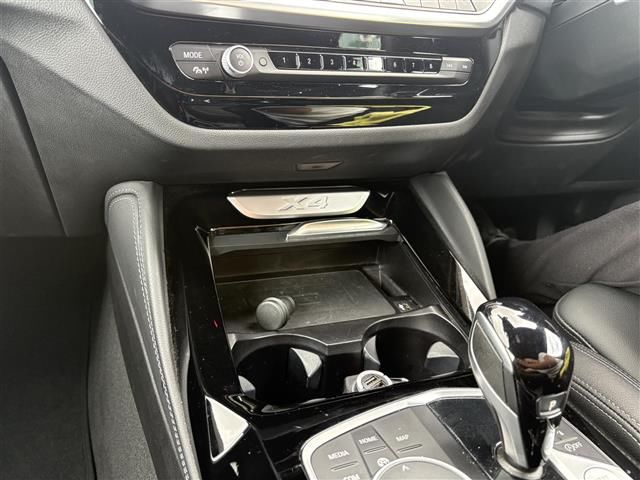 2023 BMW X4 缩略图 23