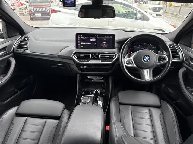 2023 BMW X4 photo 3