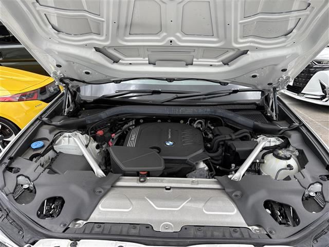 2023 BMW X4 photo 9