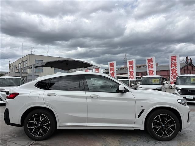 2023 BMW X4 photo 8