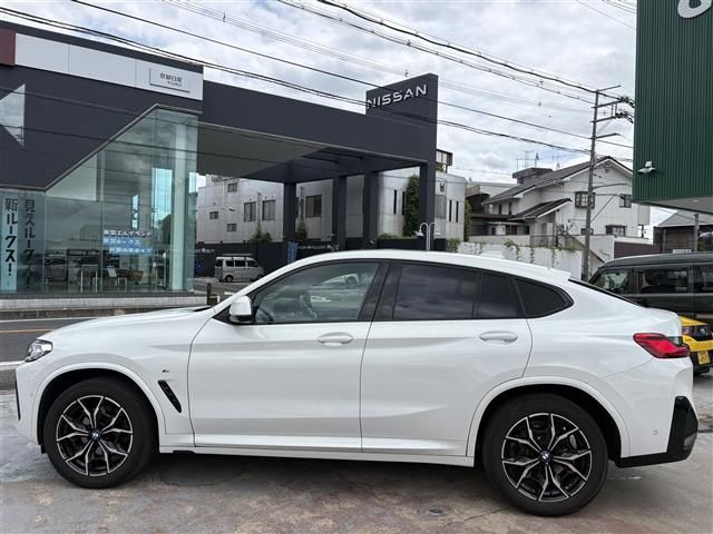 2023 BMW X4 photo 7