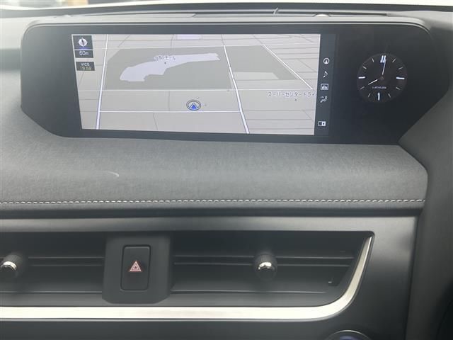 2020 Lexus UX photo 6