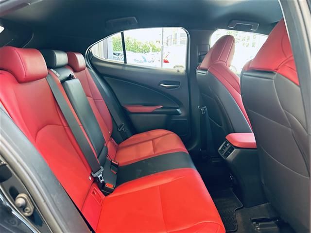 2019 Lexus UX — миниатюра 23