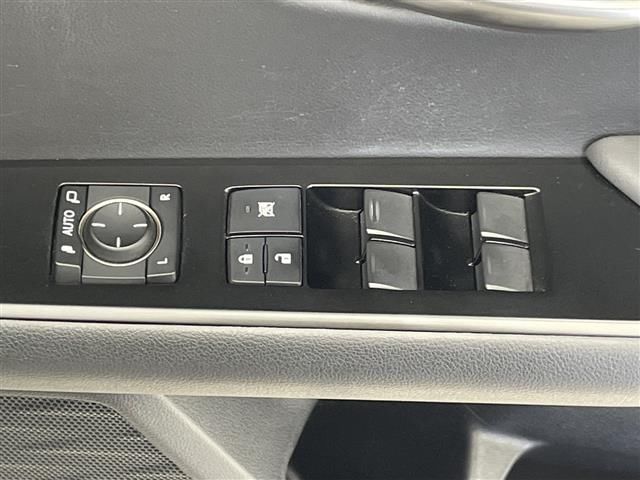 صورة مصغرة 24 لـ 2020 Lexus UX