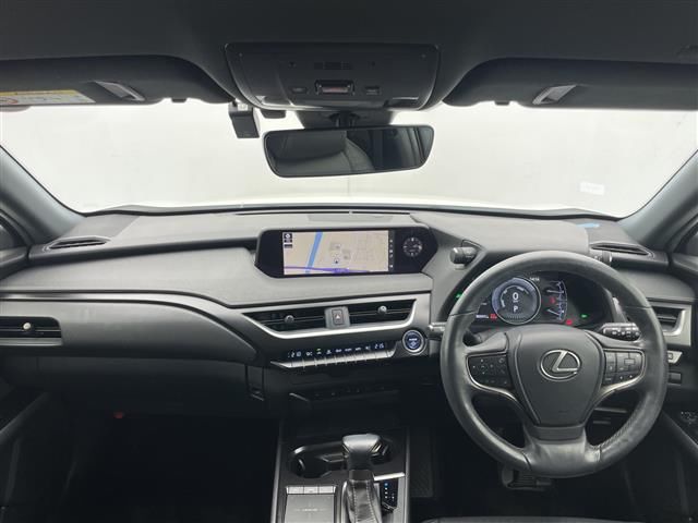 2020 Lexus UX photo 3