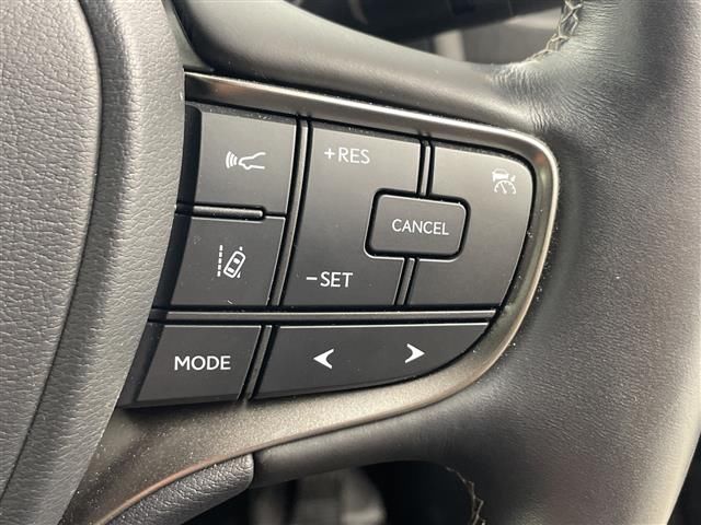 صورة مصغرة 24 لـ 2019 Lexus UX
