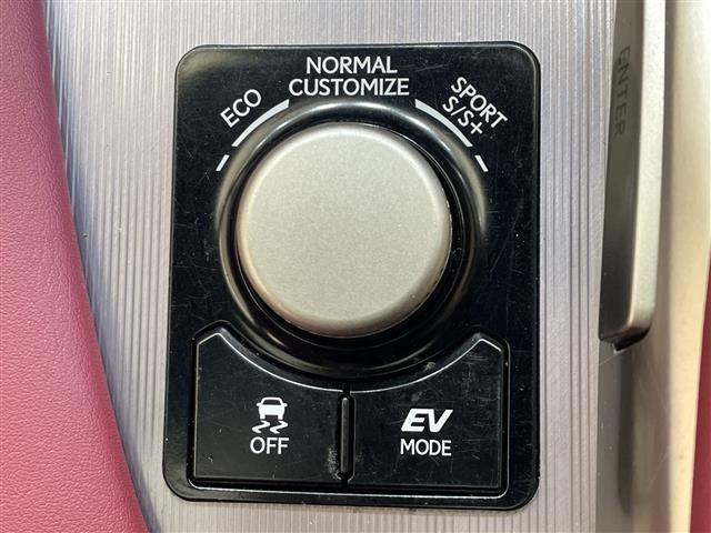 صورة مصغرة 21 لـ 2018 Lexus RX