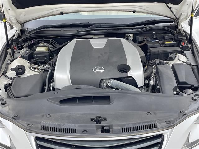 2013 Lexus IS photo 3