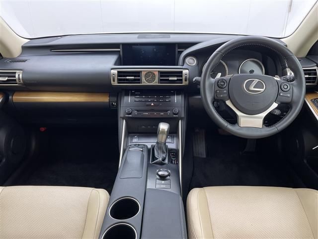 2013 Lexus IS photo 5