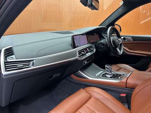 2020 BMW X7 缩略图 23