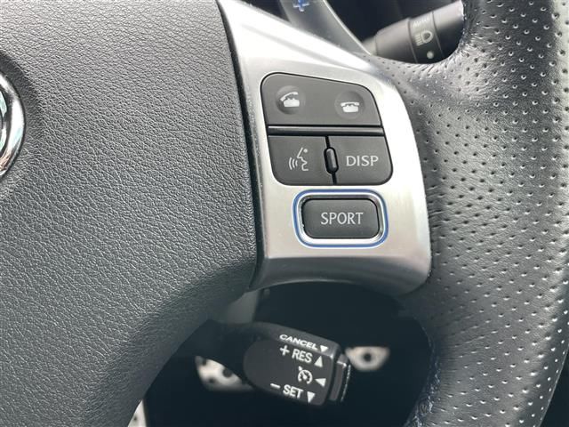 2011 Lexus IS F — миниатюра 21