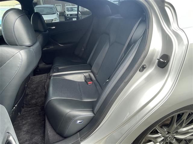2011 Lexus IS F — миниатюра 11