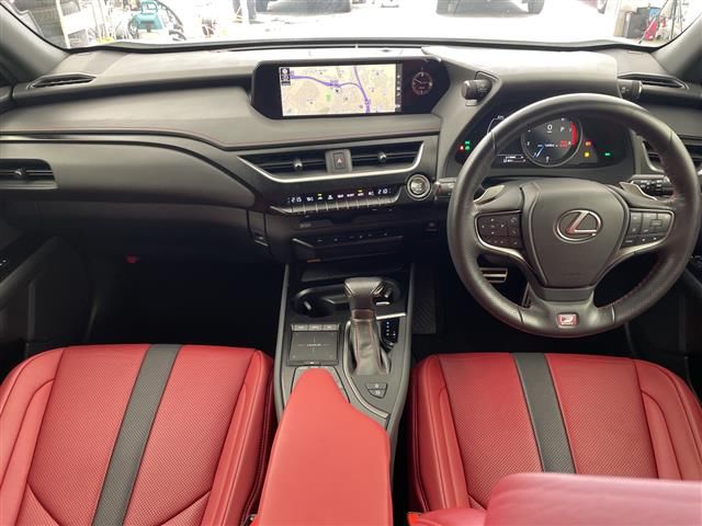 صورة 3 لـ 2018 Lexus UX