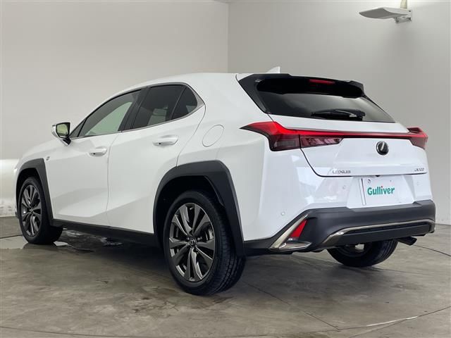 صورة 2 لـ 2018 Lexus UX