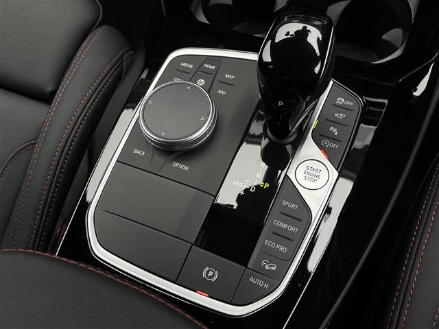 2022 BMW X4 — миниатюра 23
