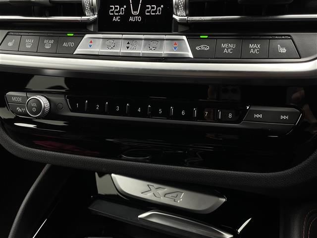 2022 BMW X4 — миниатюра 21