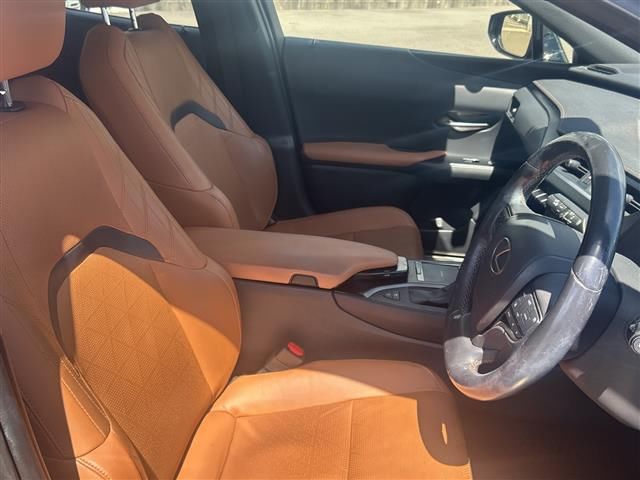 صورة مصغرة 24 لـ 2020 Lexus UX