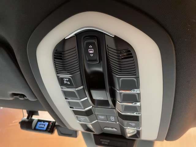 صورة مصغرة 17 لـ 2019 Porsche MACAN