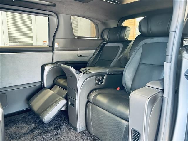 صورة مصغرة 20 لـ 2024 Lexus LM