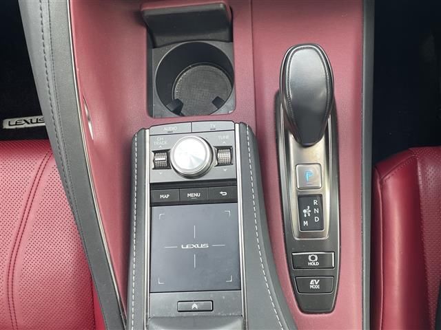 2017 Lexus LC — миниатюра 17