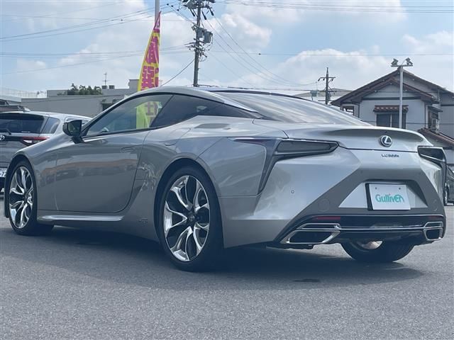 2017 Lexus LC — фото 2