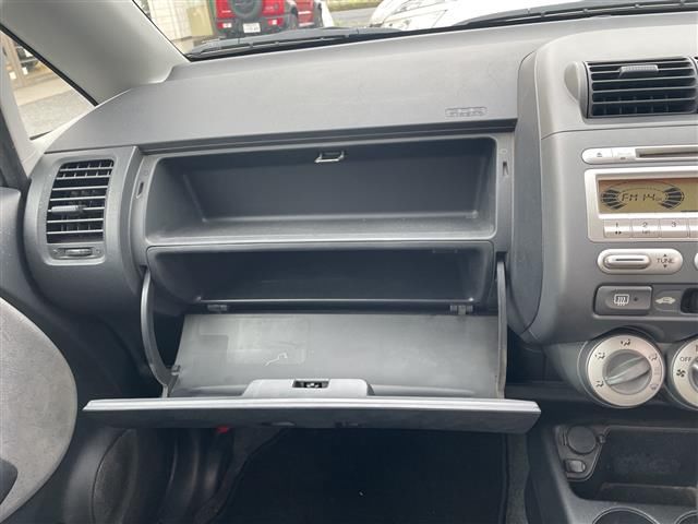صورة مصغرة 20 لـ 2004 Honda FIT