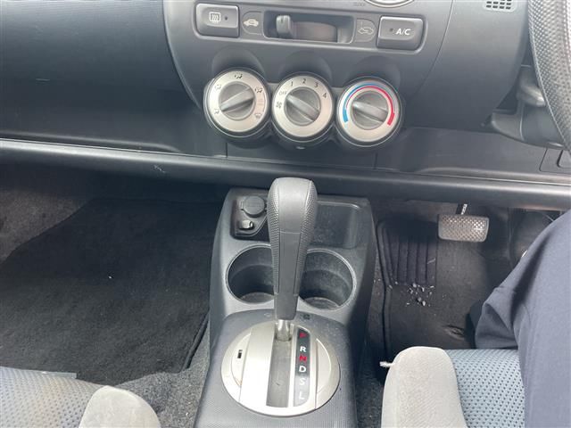 صورة مصغرة 19 لـ 2004 Honda FIT