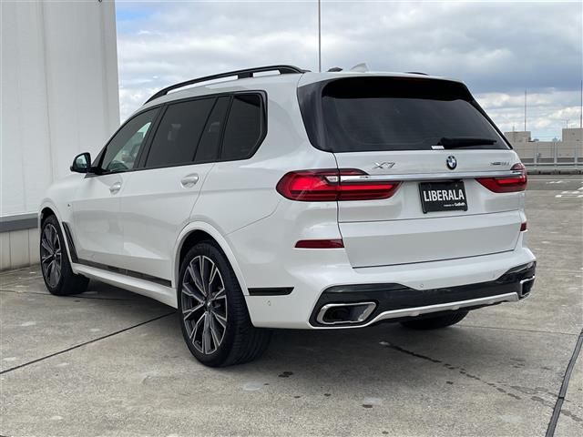 2021 BMW X7 照片 2