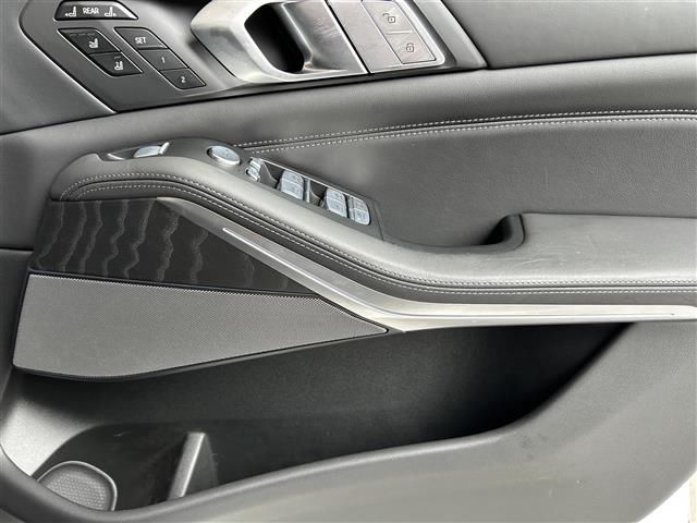 2021 BMW X7 thumbnail 20