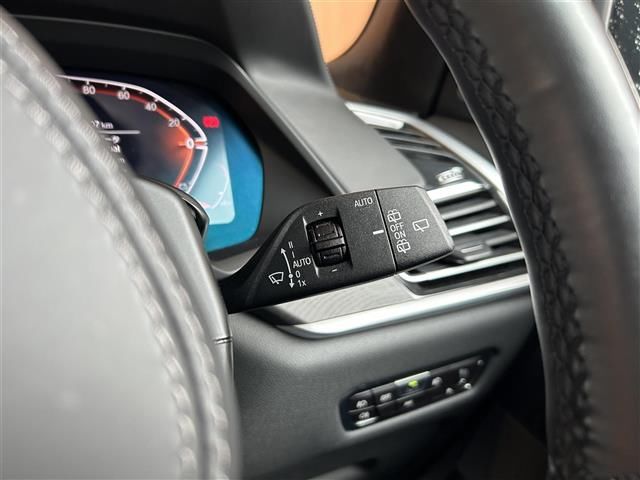 2021 BMW X7 thumbnail 11